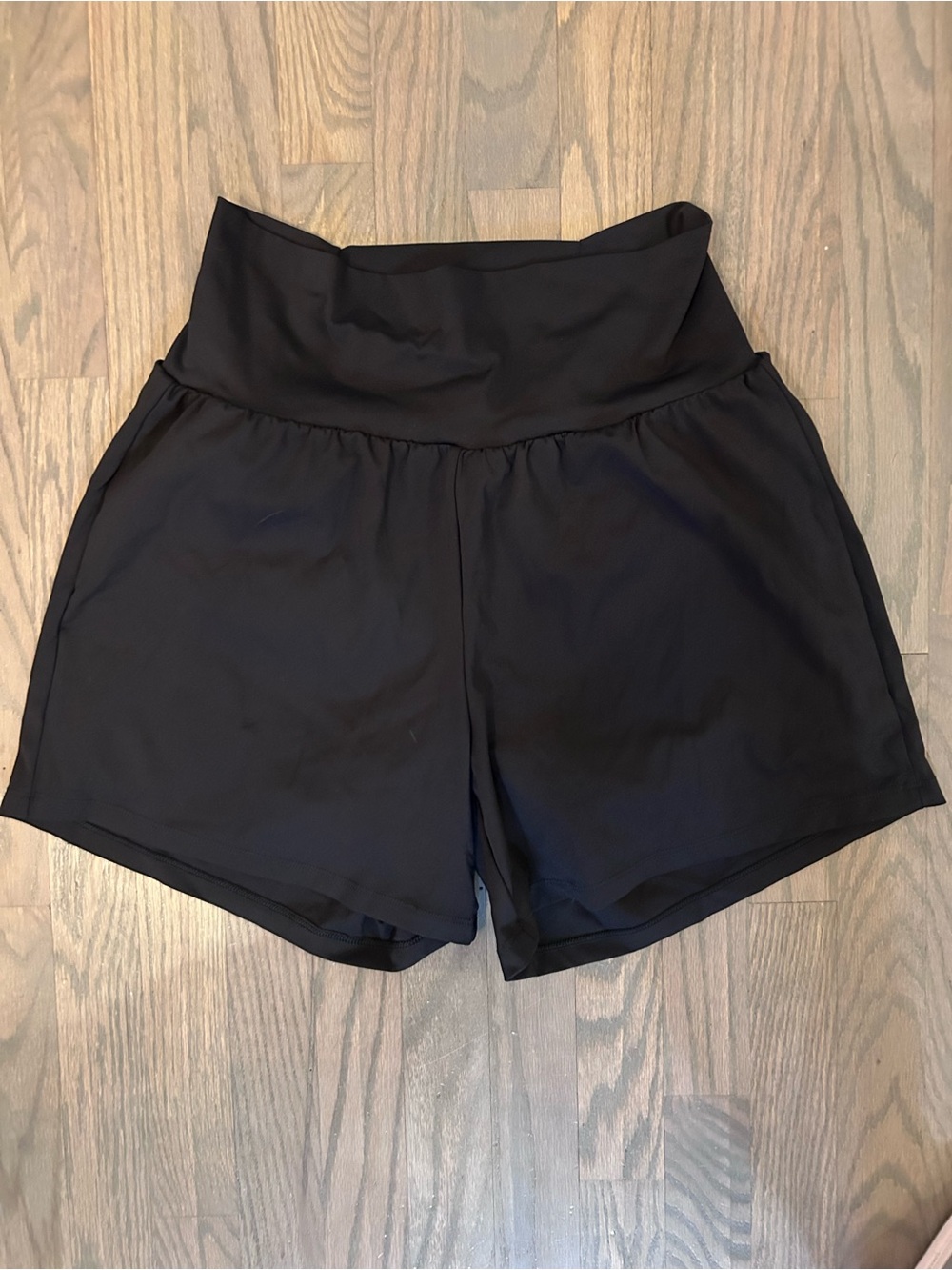 Halara Super High Waisted 2 in 1 InstantCool Yoga Shorts 5 inch with pockets